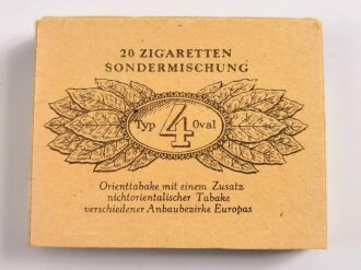 Pack " Sondermischung Typ 4 " Zigaretten, ungeöffnet, geschwärzte Steuerbanderole mit Hakenkreuz, sie erhalten ein Päckchen aus der originalen Umverpackung