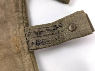 1. Weltkrieg, feldgrauer Brotbeutel, Kammerstück des sächsischenI.R. 95, mit zugehörigem Trageriemen, dieser mit Schanzzeugschlaufe. Getragen, guter Zustand