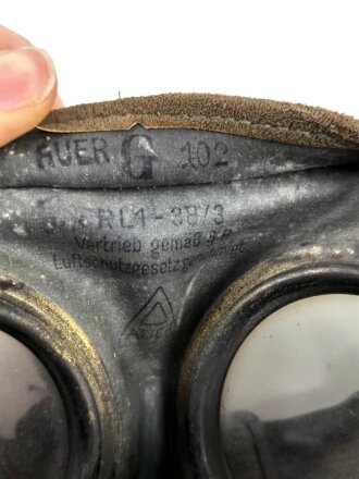 Gasmaske datiert 1942, Innen Luftschutzstempel, sehr guter Zustand