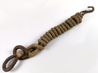 Schweres Geschirrtau Wehrmacht, mir in dieser wuchtigen Ausführung unbekannt, Durchmesser des Seil etwa 3cm, wiegt ohne Verpackung 3,5kg