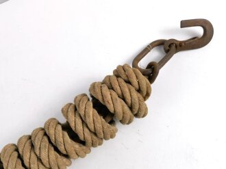 Schweres Geschirrtau Wehrmacht, mir in dieser wuchtigen Ausführung unbekannt, Durchmesser des Seil etwa 3cm, wiegt ohne Verpackung 3,5kg