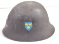 Schweden, Stahlhelm M21/26. Von der schwedischen Armee überlackiertes Stück in gutem Gesamtzustand