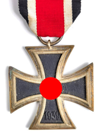 Eisernes Kreuz 2. Klasse 1939 am Band, ohne Hersteller, Hakenkreuz mit voller Schwärzung
