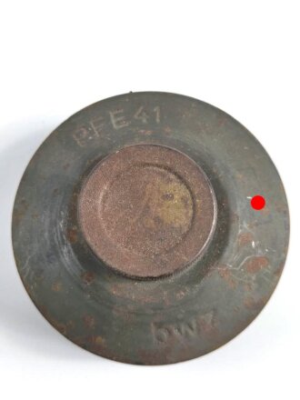 Filter zur Pferdegasmaske 41 der Wehrmacht. Ungereinigtes Stück