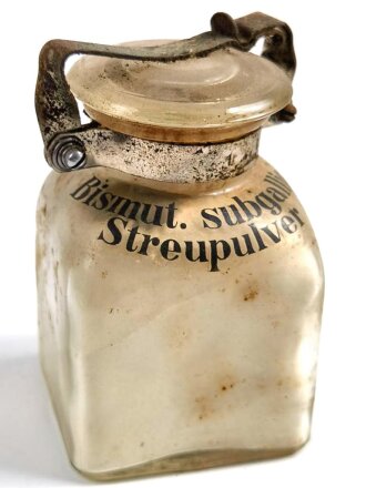 "Bismut. subgallic Streupulver" Flasche, ungereinigt. Gehört ins Bodenfach des "Veterinär Arzneikasten 18/27" der Wehrmacht