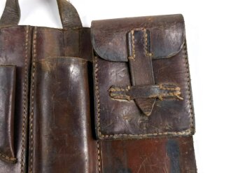 Einsatz zur Beschlagzeugtasche für berittenes Hufbeschlagpersonal der Wehrmacht