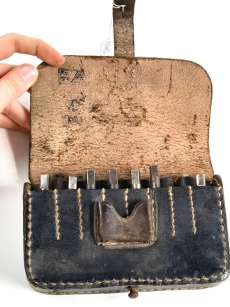 Gewindeschneider Wehrmacht für Fahnenschmied. Tasche zum Teil  aus Ersatzmaterial