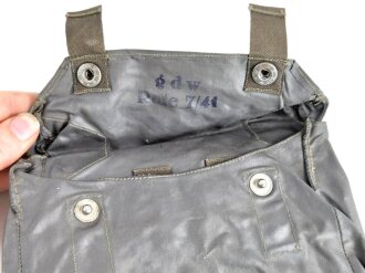 Tasche für die Gasplane der Wehrmacht. Gummierte Ausführung, datiert 1941