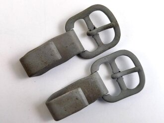 Paar Metallbeschläge Wehrmacht, Eisen lackiert