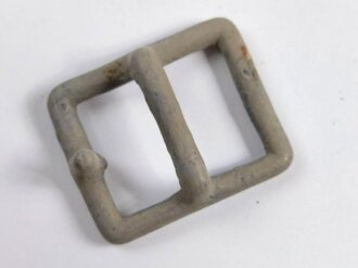 Metallbeschlag Wehrmacht , Eisen lackiert, Breite 26mm,  sie erhalten ein ( 1 ) Stück