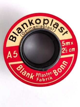 "Blankoplast" , leere Packung, gehört so unter anderem in den Verbandkasten