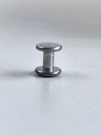 Doppelpilzkopf aus Aluminium, Durchmesser 9,5mm. Leider für mich nicht datierbar. Sie erhalten ein ( 1 ) Stück