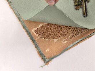 Schiesspreis Preussen, Infanterie Regiment 78. Erhabene Pappe auf Seide, Maße 68x85cm, das "Pickelhaubenemblem" liegt lose auf. Sehr dekorativ