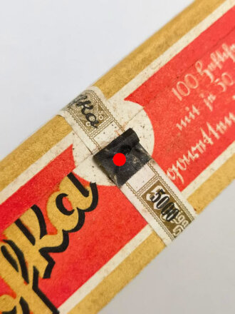 Paket 100 Briefchen EFKA Zigarettenpapier, Steuerbanderole mit Hakenkreuz geschwärzt, ungeöffnet