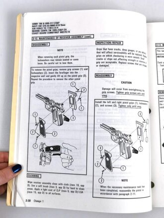 U.S. Technical Manual 9-1005-317-23&P "Pistol, Semiautomatic, 9mm, M9" used, U.S. 1987 dated