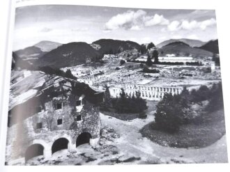 "Der Berghof - Hitlers verborgenes Machtzentrum" 240 Seiten, leicht gebraucht