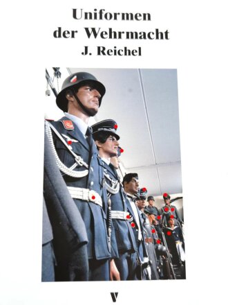 "Uniformen der Wehrmacht 1933-1945" gebraucht, über DIN A4