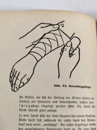 "Amtliches Unterrichtsbuch über Erste Hilfe", datiert 1941, 263 Seiten, gebraucht