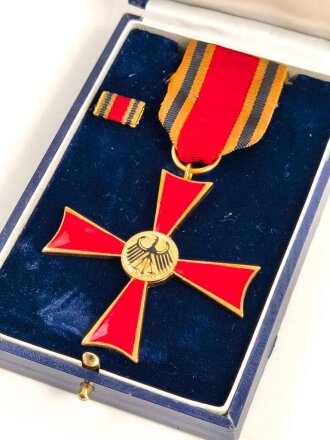 Bundesrepublik Deutschland, Verdienstkreuz am Bande des Verdienstordens im Etui, mit Ansteckbandspange an Nadel