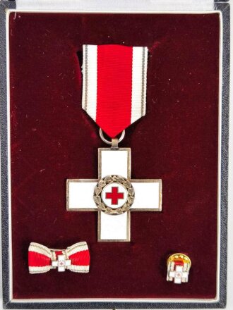 Bundesrepublik Deutschland, Ehrenzeichen des Deutschen Roten Kreuzes in Silber mit Bandspange und Anstecker, seit 1953 .Im Verleihungsetui