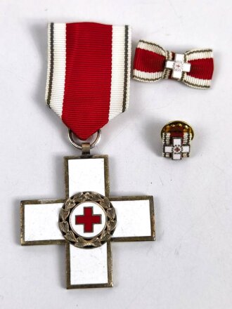 Bundesrepublik Deutschland, Ehrenzeichen des Deutschen Roten Kreuzes in Silber mit Bandspange und Anstecker, seit 1953 .Im Verleihungsetui