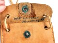 Tasche für eine Erkennungsmarke der Wehrmacht, innen mit Namen versehen, Knopf lässt sich nicht mehr schließen