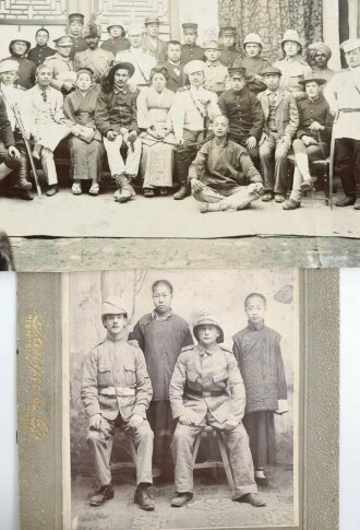 2 Fotos, höchstwahrscheinlich Boxeraufstand 1900 in China. Internationale Truppen darstellend, Maße 14 x 18 und 15 x 21cm