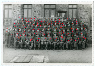 Fotoalbum eines Angehörigen der SS Panzerjäger Abteilung der SS Division " Das Reich" Etwa 80 Fotos mit militärischem Bezug