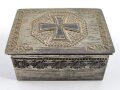 1.Weltkrieg, patriotische Dose aus Blech mit aufgelegtem eisernen Kreuz 1914. Maße 9 x 12 x 5,5cm