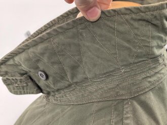 Windbluse alter Art  für Gebirgstruppen der Wehrmacht. Getragenes Stück in gutem Gesamtzustand