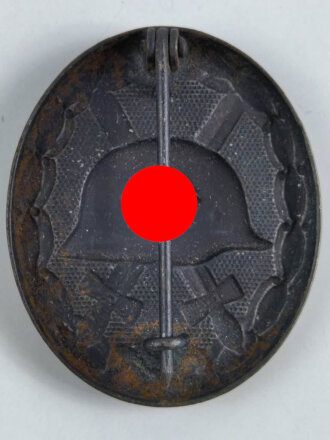 Verwundetenabzeichen 1939 Schwarz, magnetisch, Hakenkreuz volle Schwärzung aber wie der rest mit Flugrost