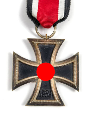 Eisernes Kreuz 2. Klasse 1939 am Band, dieses wurde oben...