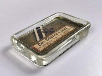 1.Weltkrieg, Briefbeschwerer aus Glas " Das Eiserne Kreuz"
