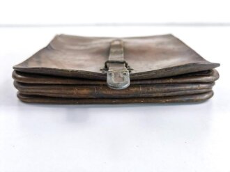 Russland UDSSR 2.Weltkrieg, Kartentasche Modell 1940 . Stark getragenes Beutestück , die Koppelschlaufen deutsch modifiziert, Leder zum Teil trocken