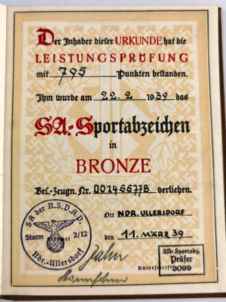 Urkundenheft zum SA Sportabzeichen in bronze, ausgestellt bei SA Sturm 2/12 Allersdorf, 1939. Sehr guter Zustand