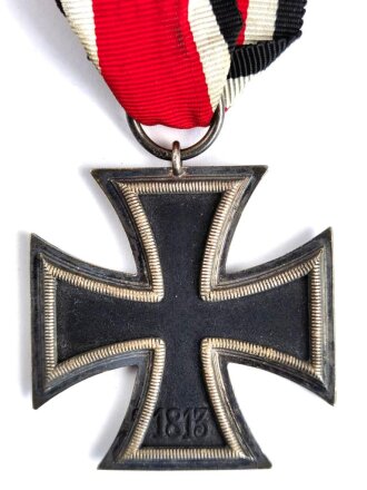 Eisernes Kreuz 2. Klasse 1939 am Band, Hersteller " 65 " im Bandring für " Klein & Quenzer A.G., Idar Oberstein ", Hakenkreuz mit vollständiger Schwärzung