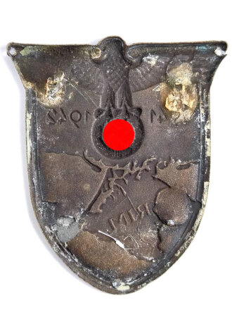 Krimschild 1941/1942 unmagnetisch, an den Seiten 3 kleine Löcher um es an die Uniform anzubringen, Splinte fehlen auf der Rückseite