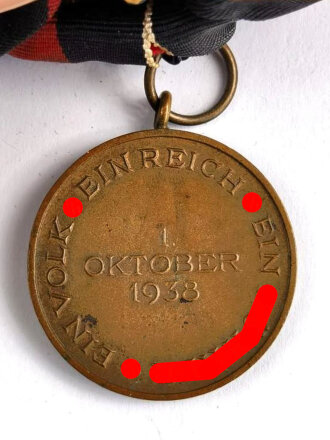 Anschlussmedaille 1. Oktober 1938 an Defekter Einzelspange, mit Prager Burg Auflage