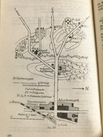 "HJ im Dienst" Ausbildungsvorschrift für die Ertüchtigung der Deutschen Jugend. 368 Seiten, datiert 1940