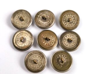 8 Stück Knöpfe mit preussischem Gardestern, Durchmesser je 26mm