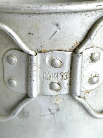Trinkbecher Wehrmacht aus Aluminium, Hersteller DMN33
