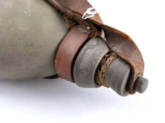 1.Weltkrieg Feldflasche. Bezug fehlt, ungereinigter Speicherfund , die Flasche datiert 1916