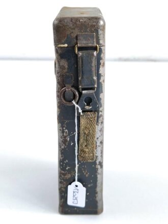 Transportbehälter aus Blech für Zielfernrohr ZF4 der Wehrmacht. Extrem selten, findet man eigentlich nie original