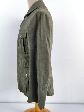 Feldbluse Modell 1940 für Mannschaften des Heeres. Kammerstück von 1941., stark getragen, Flickstellen. Ungereinigt