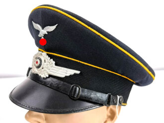 Luftwaffe, Schirmmütze für Mannschaften fliegendes Personal, getragenes Stück, Kopfgrösse 58