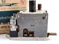 Luftwaffe Selbstschalter zur Sicherung der elektrischen Bordanlage gegen Überlastung und Kurzschluß. FL E 5000 01, ungebrauchtes Stück in der originalen Verpackung