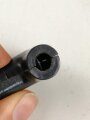 Stecker aus Preßmasse, ohne Bezeichnung, Gehäusebreite 20mm. Ungebraucht, sie erhalten ein (1) Stück