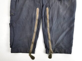 Luftwaffe , Hose für fliegendes Personal. Getragenes Stück, alle Reissverschlüsse und Druckknöpfe gängig. SDeltene, ungefütterte Ausführung