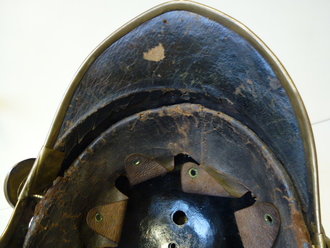Frankreich, Helm eines Kürassiers vor 1900, z.T. klägliche Restaurierungsversuche, sicher leicht zu verbessern. Gute Substanz
