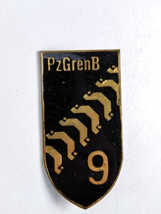 Österreich, Truppenkörperabzeichen Bundesheer " Panzergrenadierbataillon 9 " Breite 3,6 cm und höhe 7,1 cm